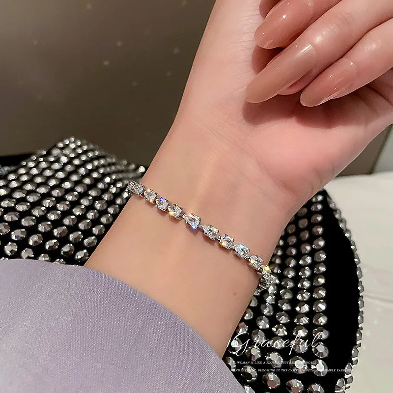 Adjustable Water Droplet Shape Zircon Bracelet